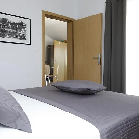 Adria Apartamento *