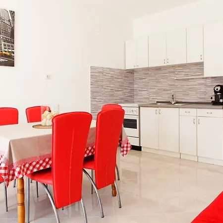 Adria Gornji Humac